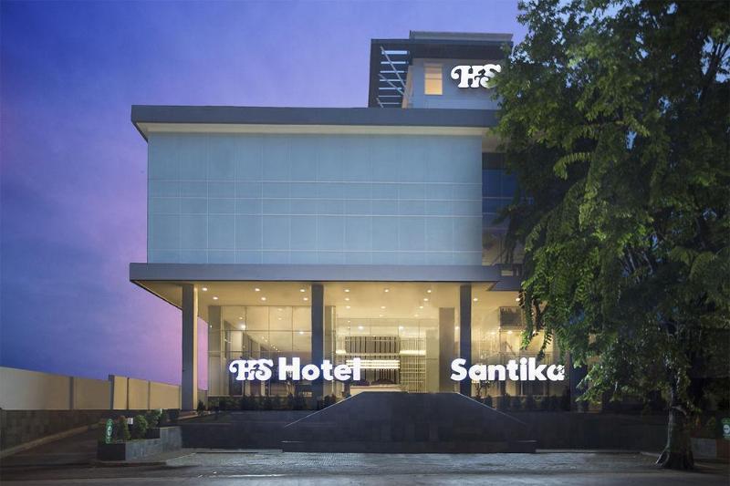 Howard Johnson By Wyndham Pekalongan Buitenkant foto