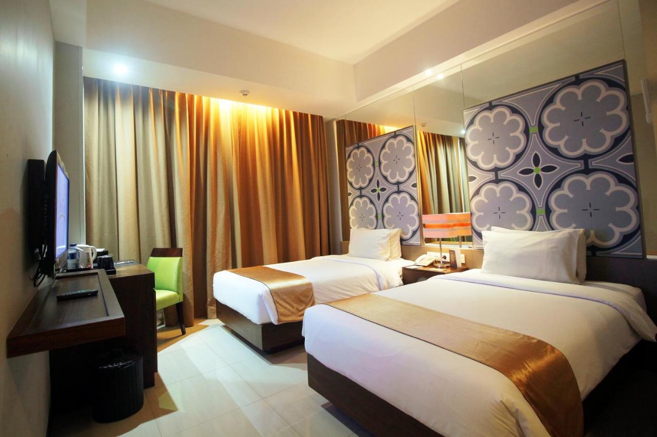 Howard Johnson By Wyndham Pekalongan Buitenkant foto