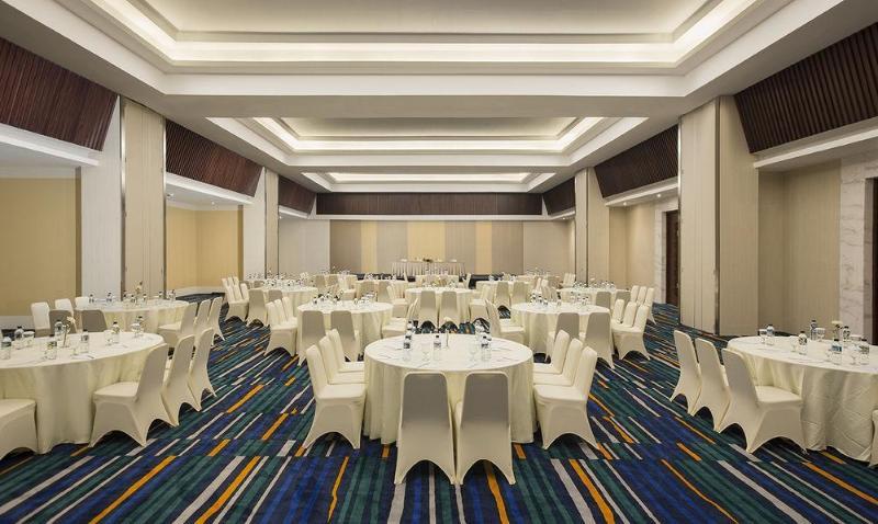 Howard Johnson By Wyndham Pekalongan Buitenkant foto
